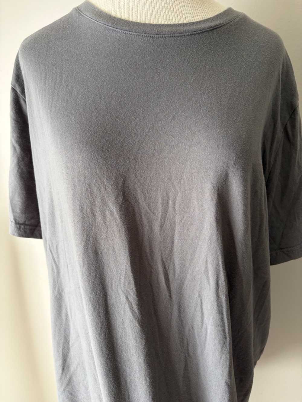 Men's Short Sleeve Crewneck T-Shirt in Gray